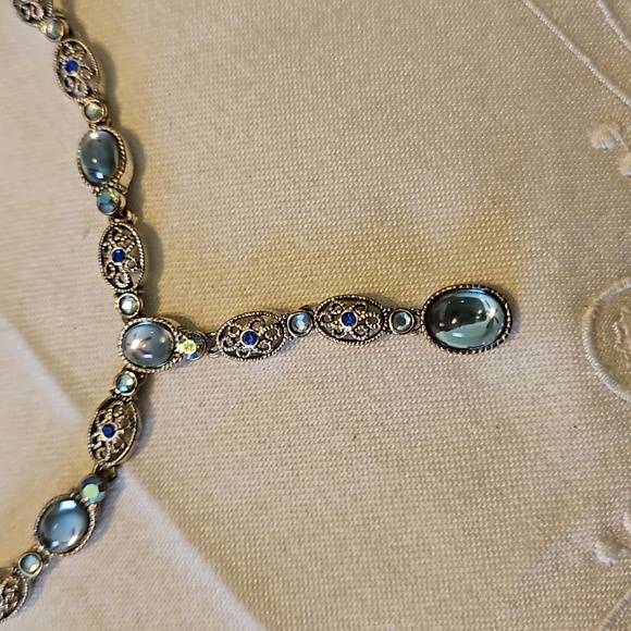 Vintage Signed S P Avon Necklace w/Filagree Setting & Rhinestones - Picture 2 of 5